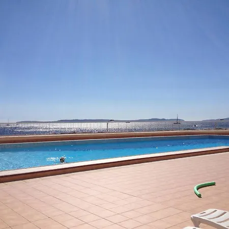 Апартаменты T3 Climatise Avec Garage Au Port De - Fr-1-610-107 *